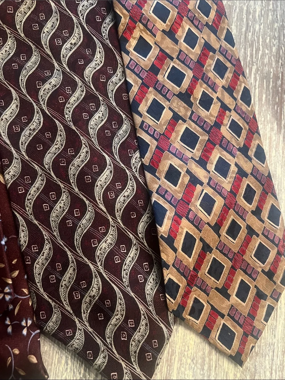 Set of 4 Assorted Men's Burgundy Patterned Silk Tie - Classic Business Style